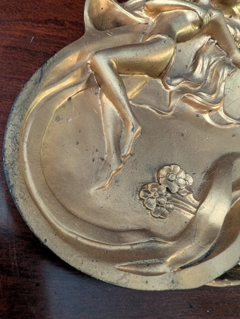 N/A elegant gold